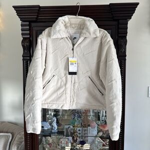 Nike Women's Plush Printed Faux Fur Jacket Size Small NWT